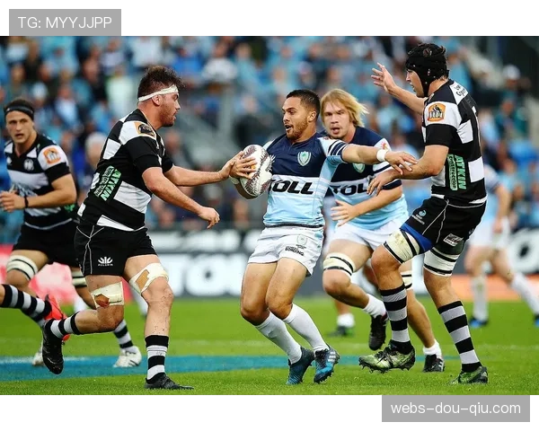 布雷斯特主帅与俱乐部就续约问题展开谈判，现有合同明夏到期